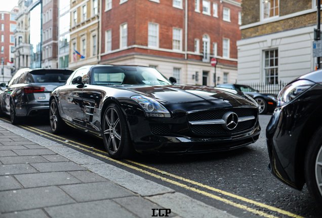 Mercedes-Benz SLS AMG