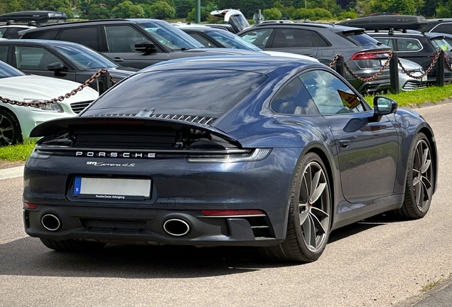 Porsche 992 Carrera 4S