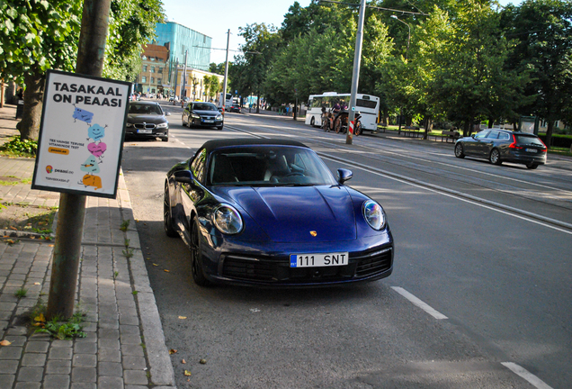 Porsche 992 Carrera 4S Cabriolet