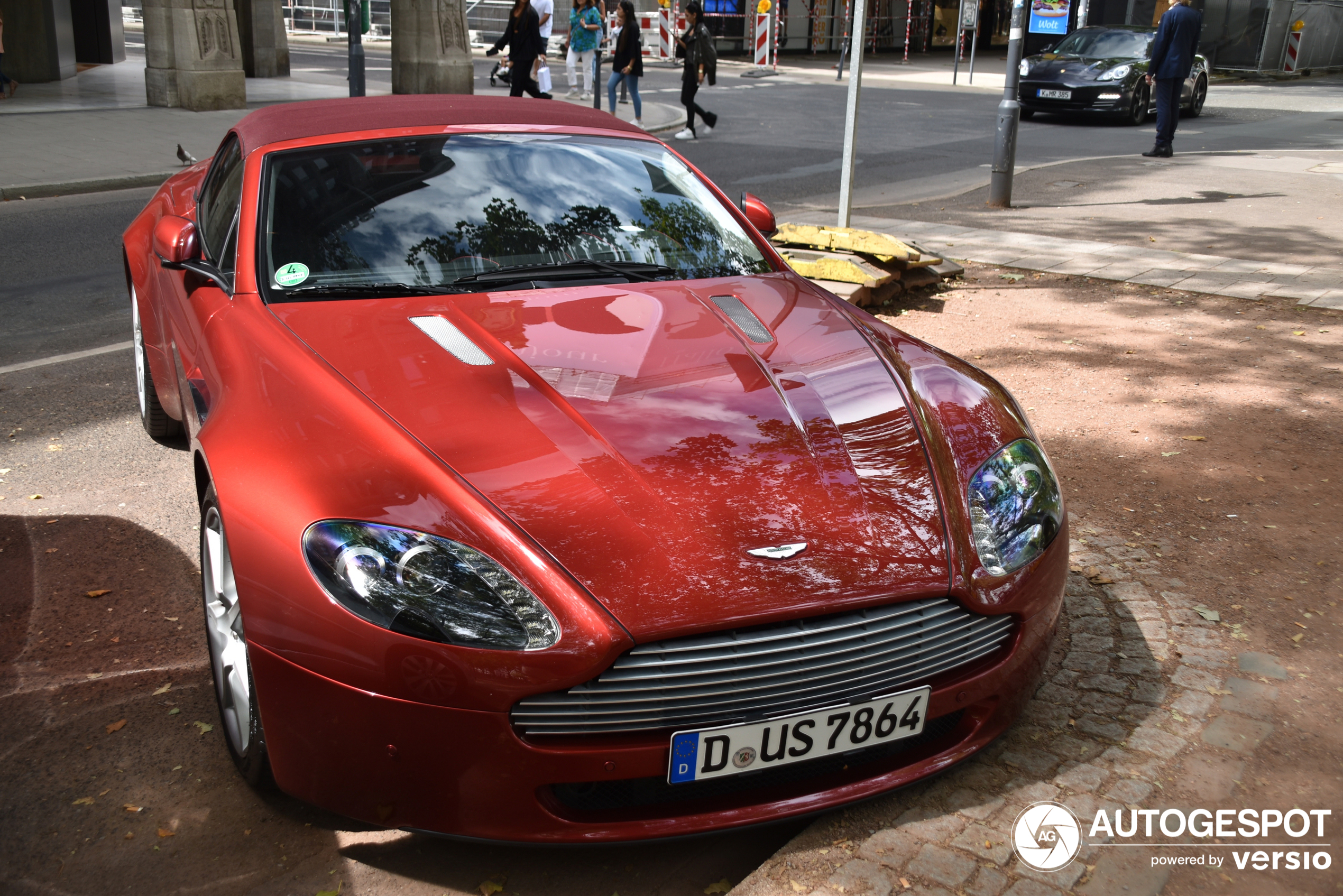 Aston Martin V8 Vantage Roadster