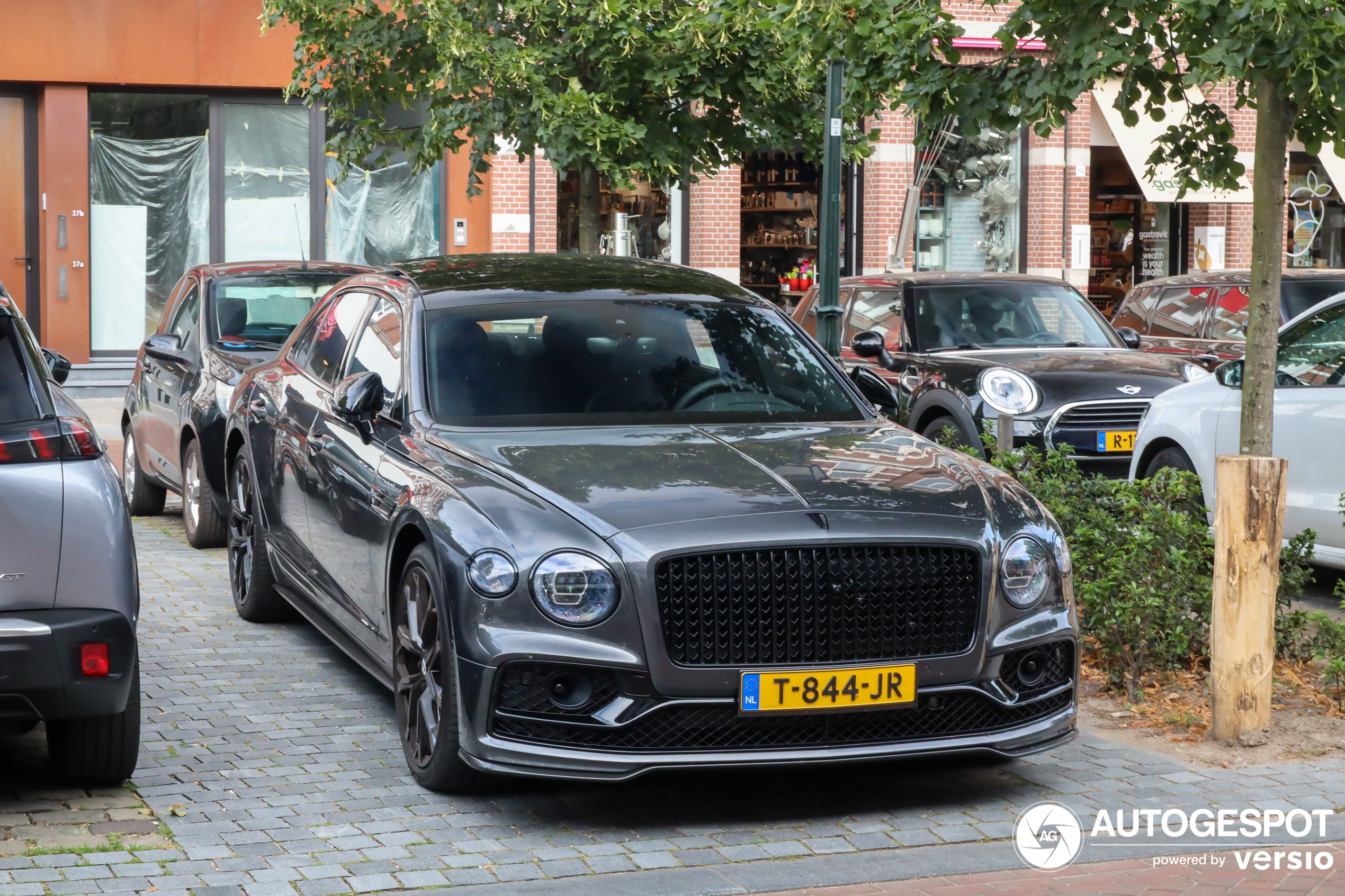 Bentley Flying Spur Hybrid S