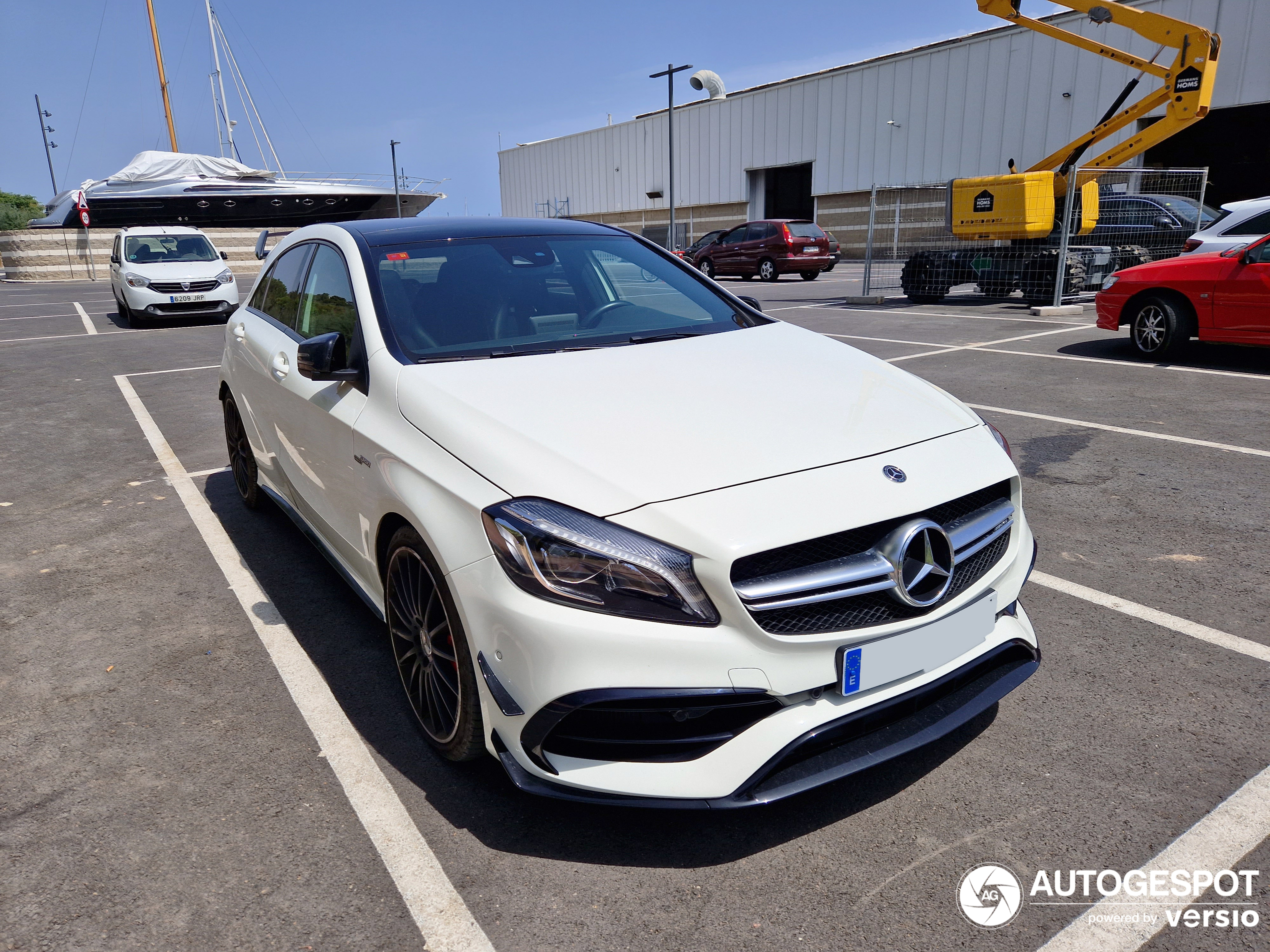 Mercedes-AMG A 45 W176 2015