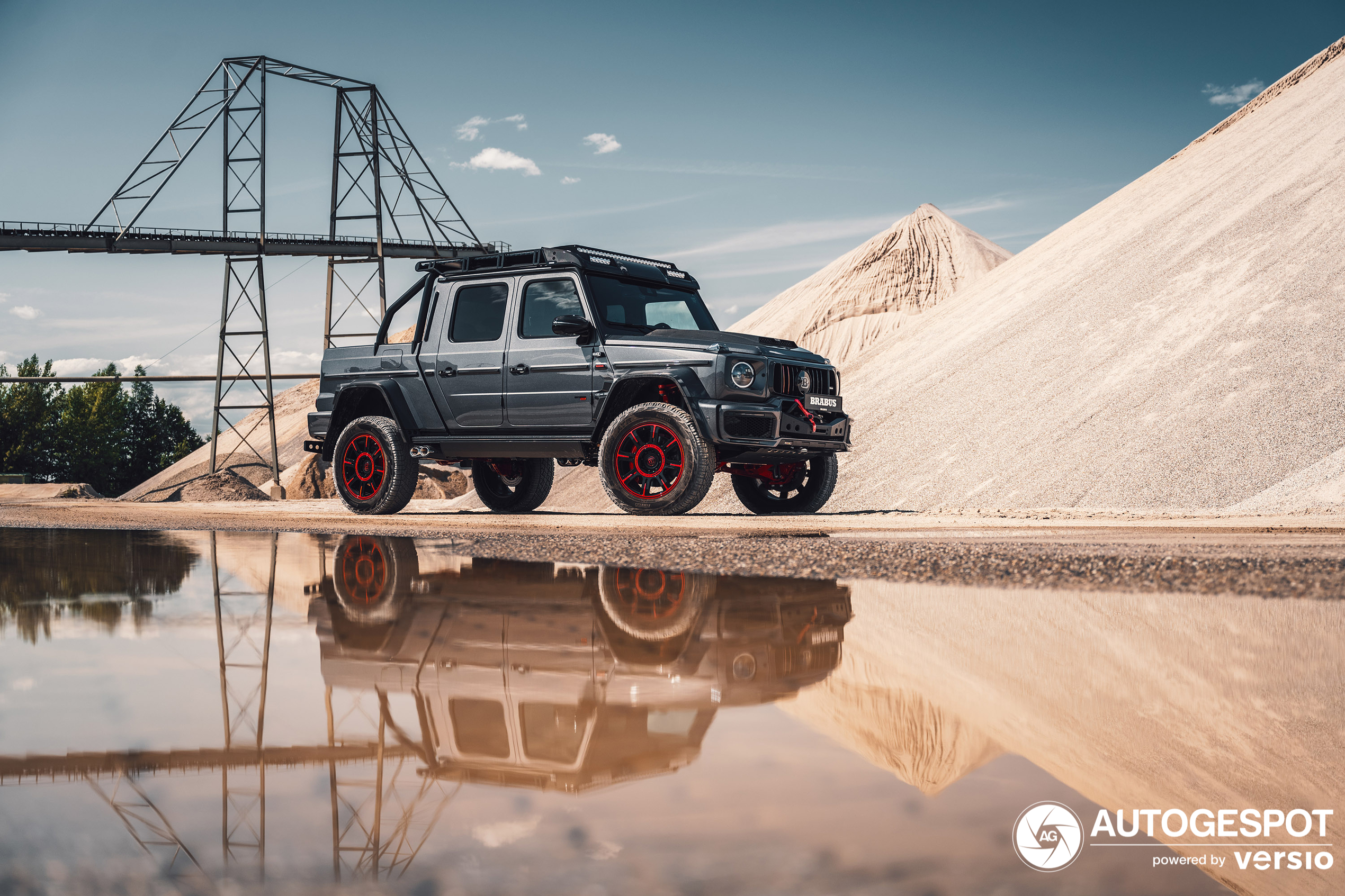 Zapanjujući Mercedes-AMG Brabus G 900 XLP