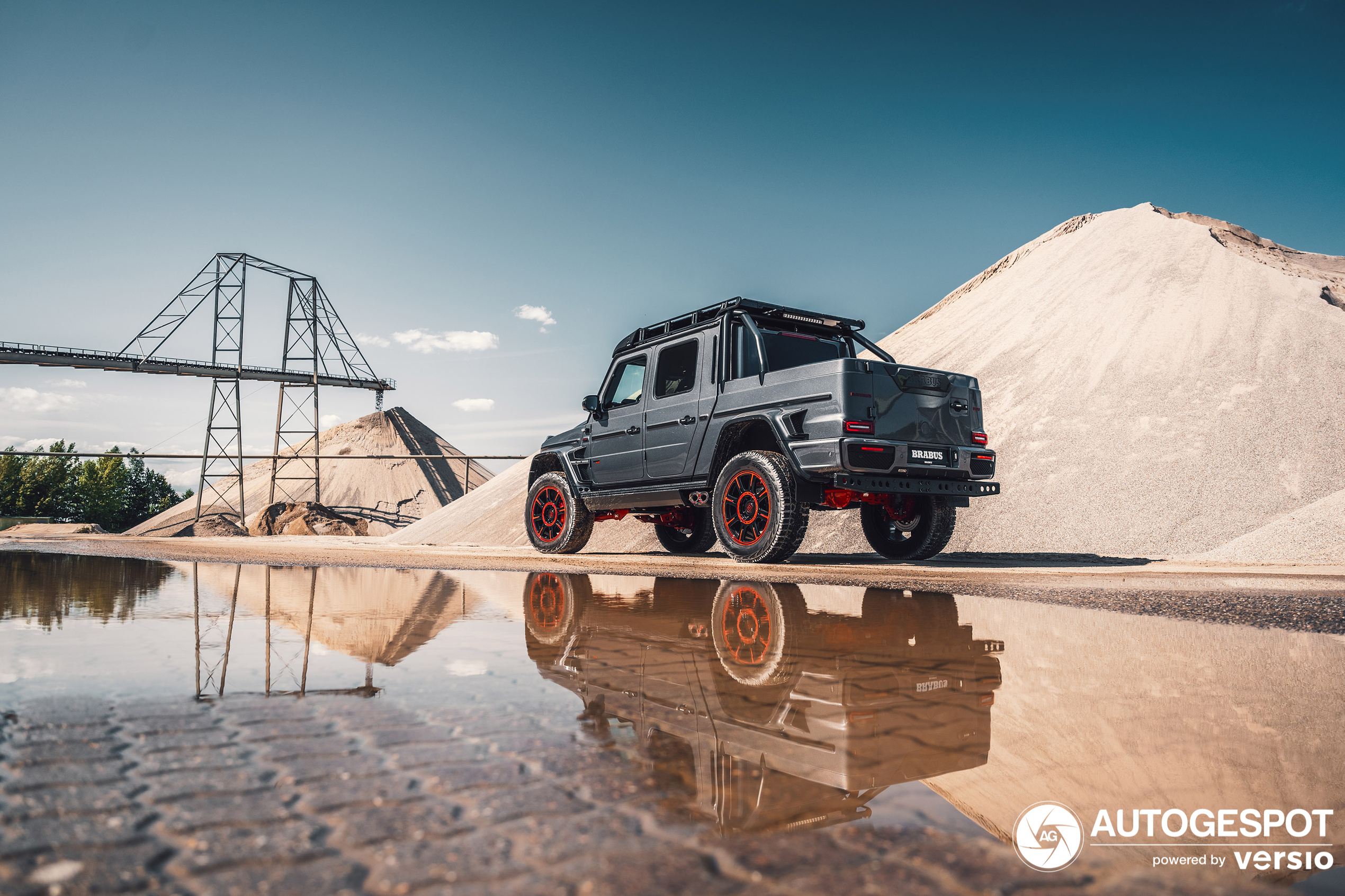 Zapanjujući Mercedes-AMG Brabus G 900 XLP