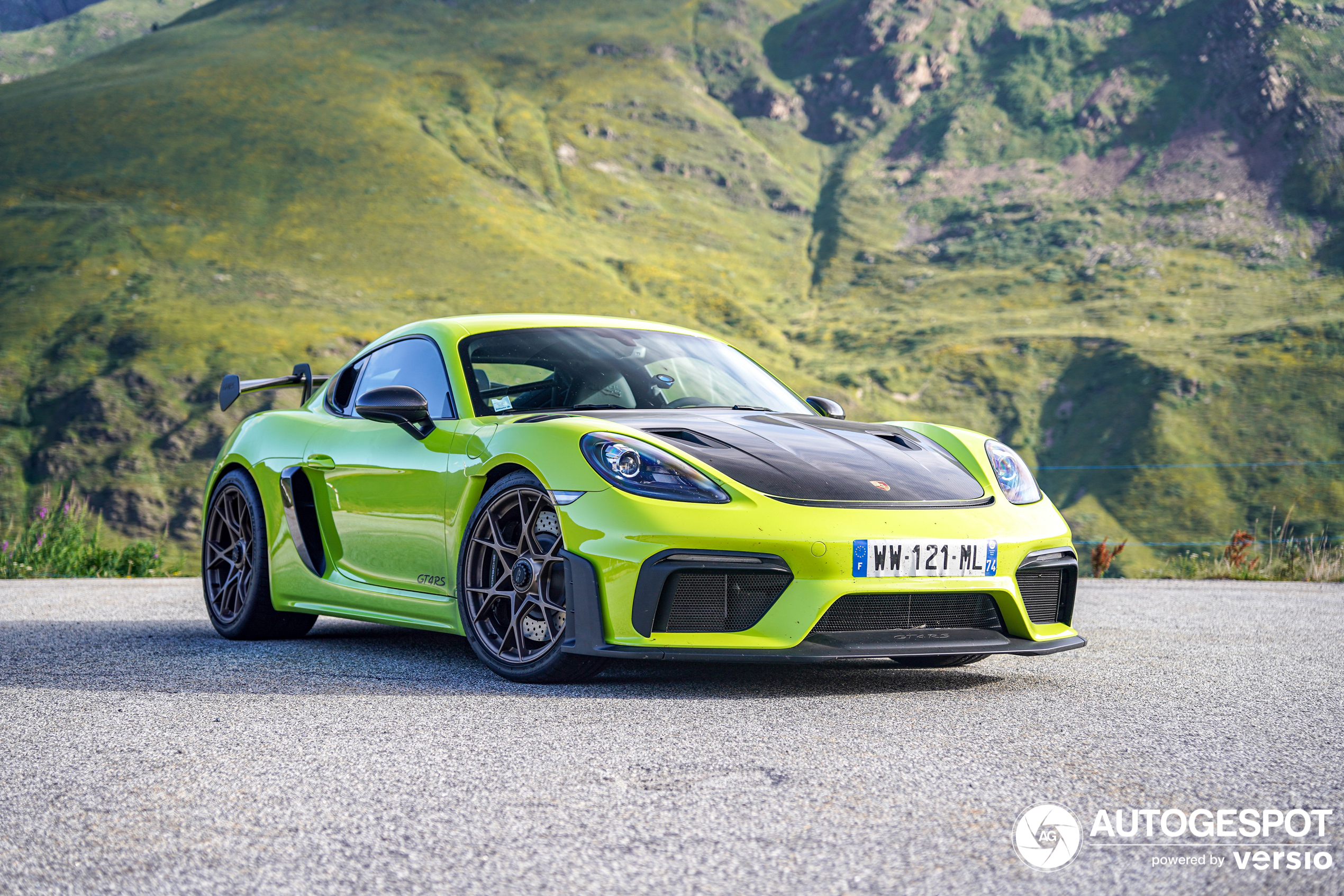 Porsche 718 Cayman GT4 RS Weissach Package