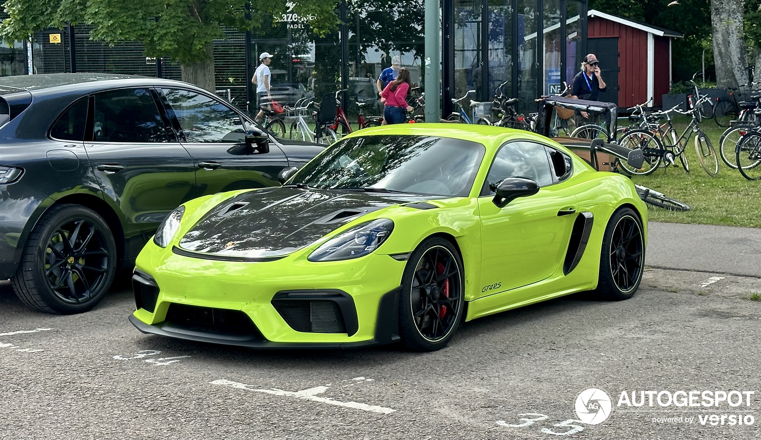 Porsche 718 Cayman GT4 RS Weissach Package