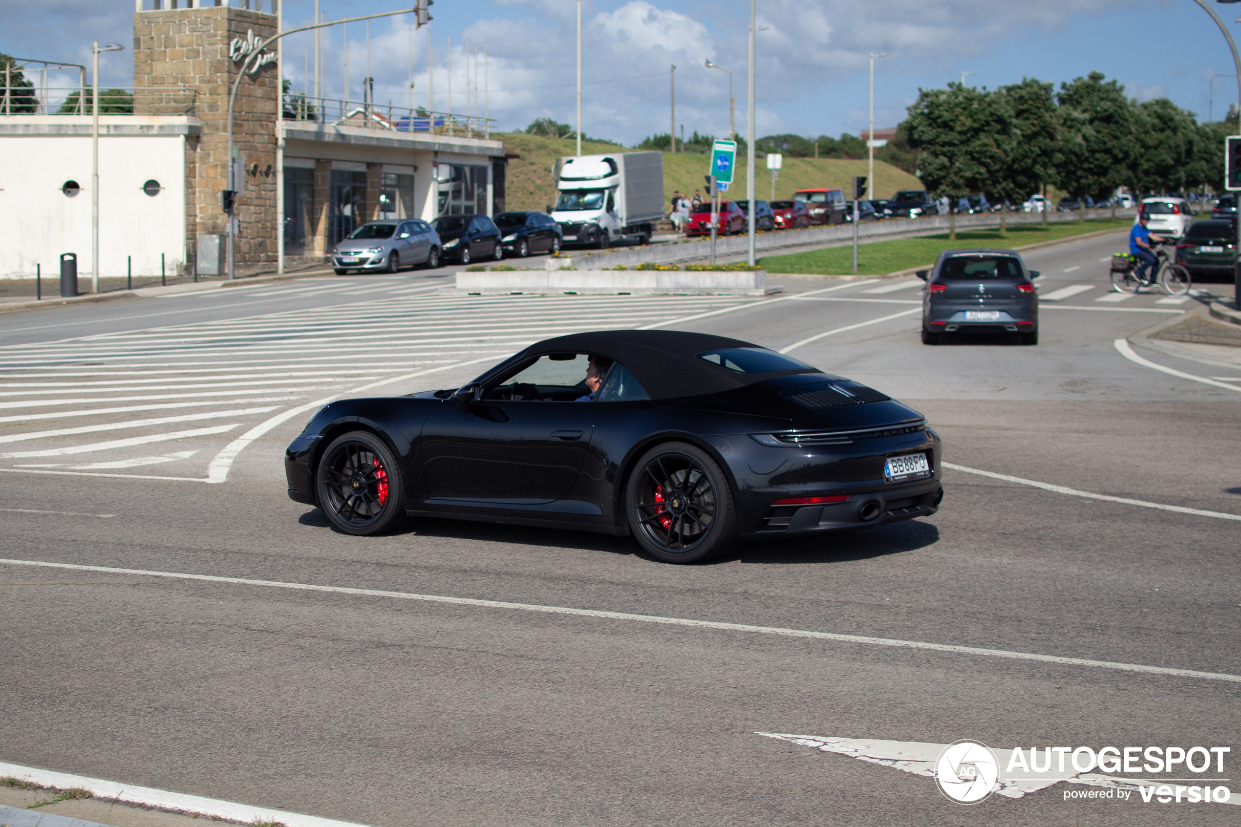 Porsche 992 Carrera 4 GTS Cabriolet