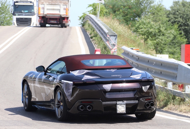 Ferrari Roma Spider