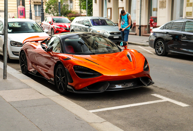 McLaren 765LT Spider