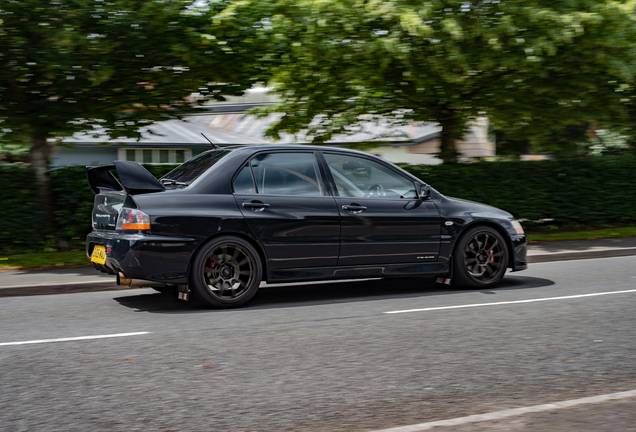 Mitsubishi Lancer Evolution IX FQ-340