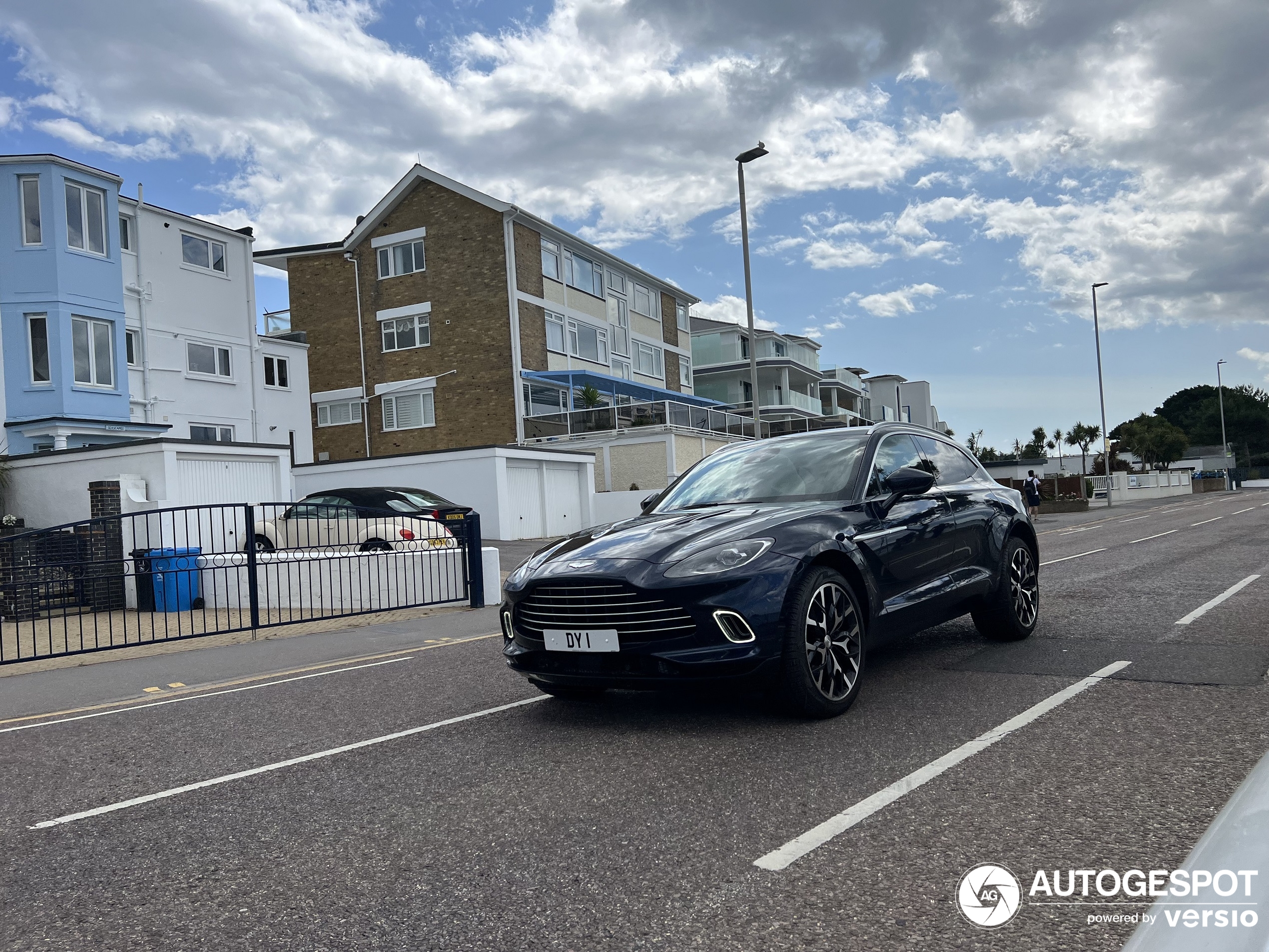 Aston Martin DBX