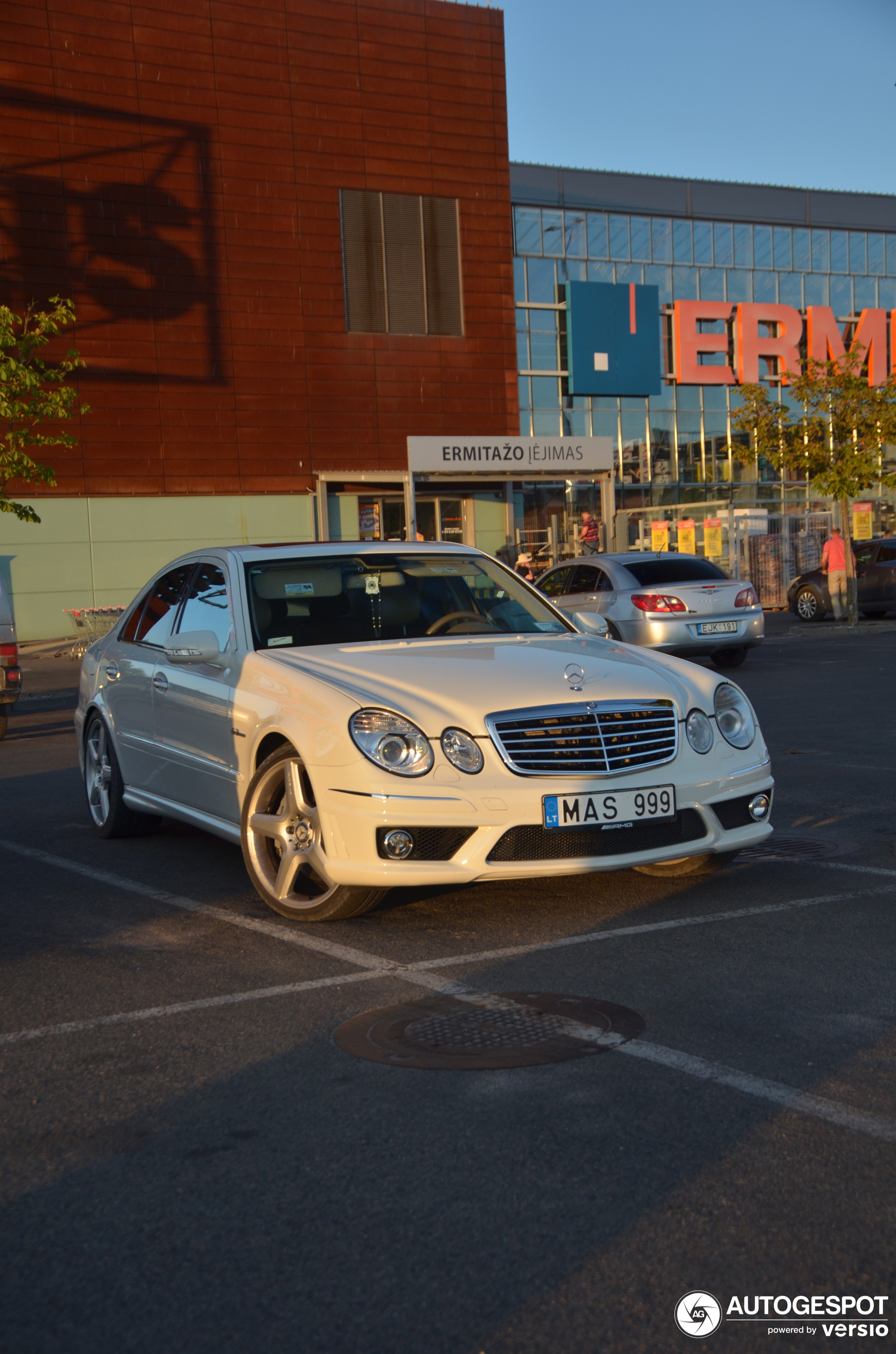 Mercedes-Benz E 63 AMG