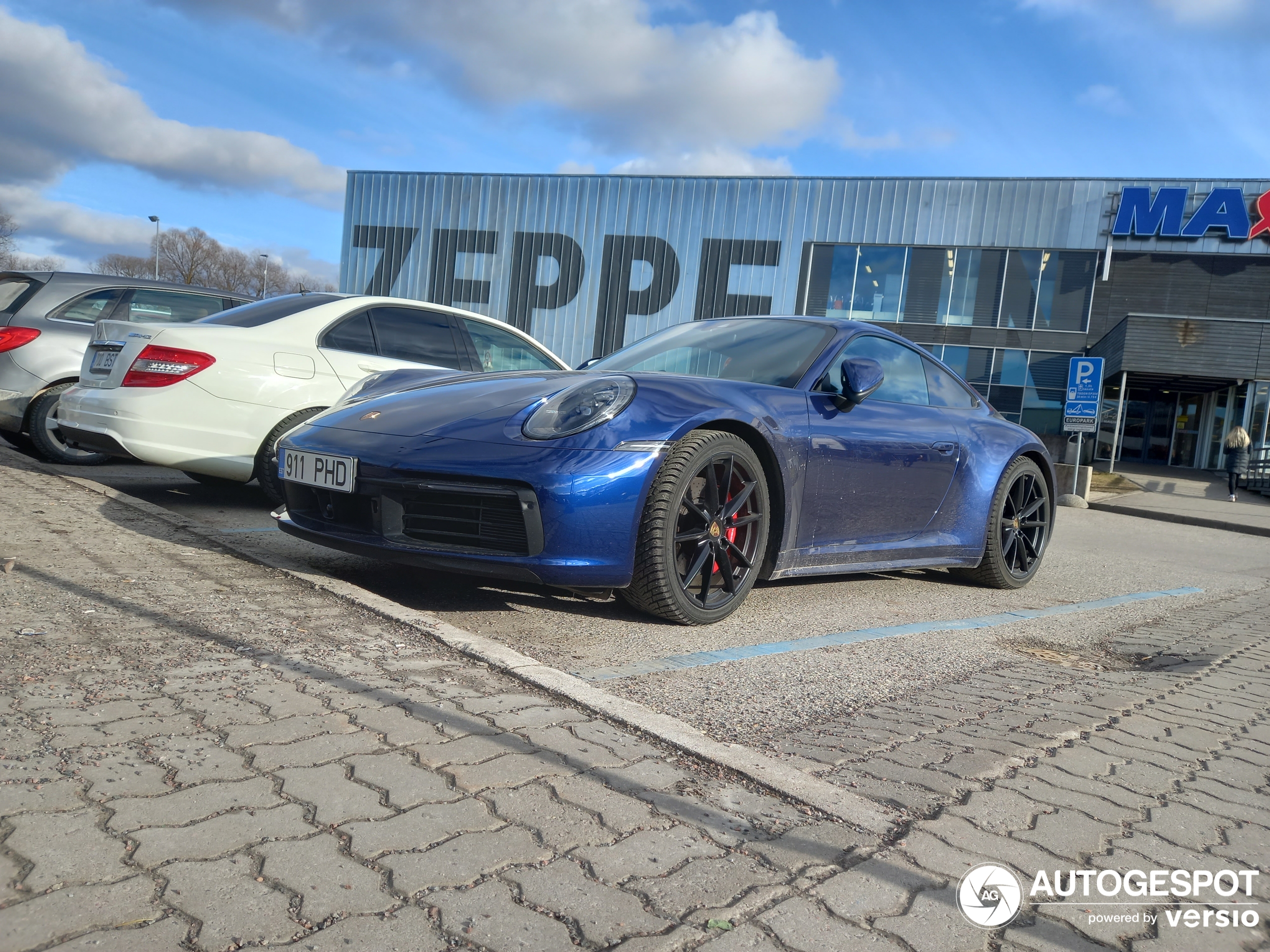 Porsche 992 Carrera 4S