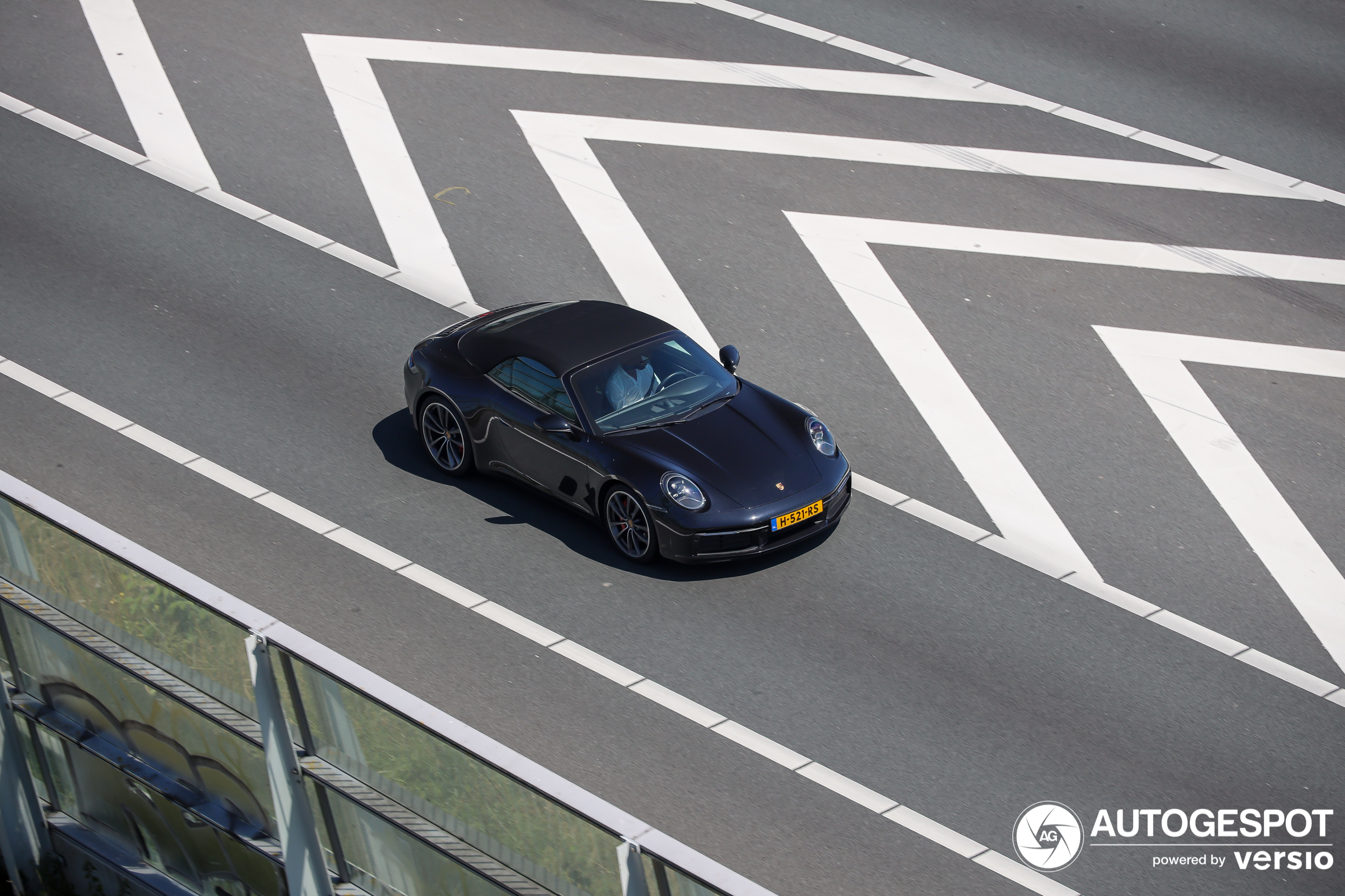 Porsche 992 Carrera 4S Cabriolet