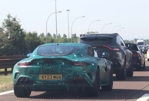 Aston Martin V8 Vantage 2024