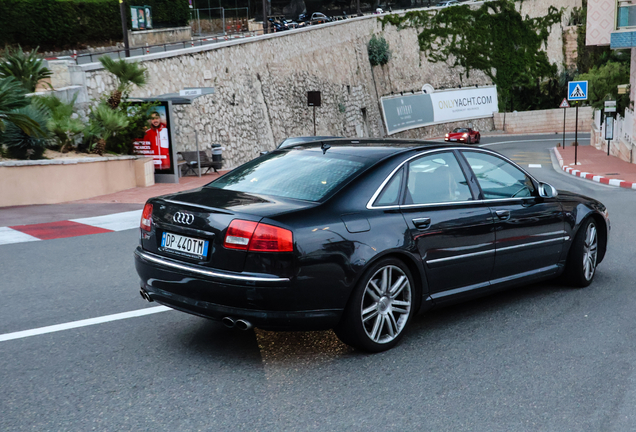 Audi S8 D3