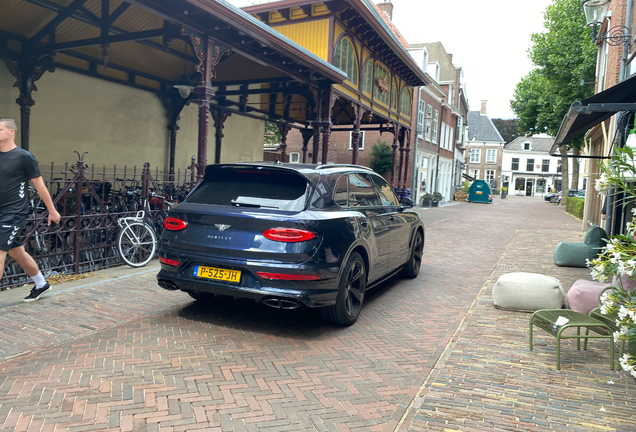 Bentley Bentayga Hybrid 2021