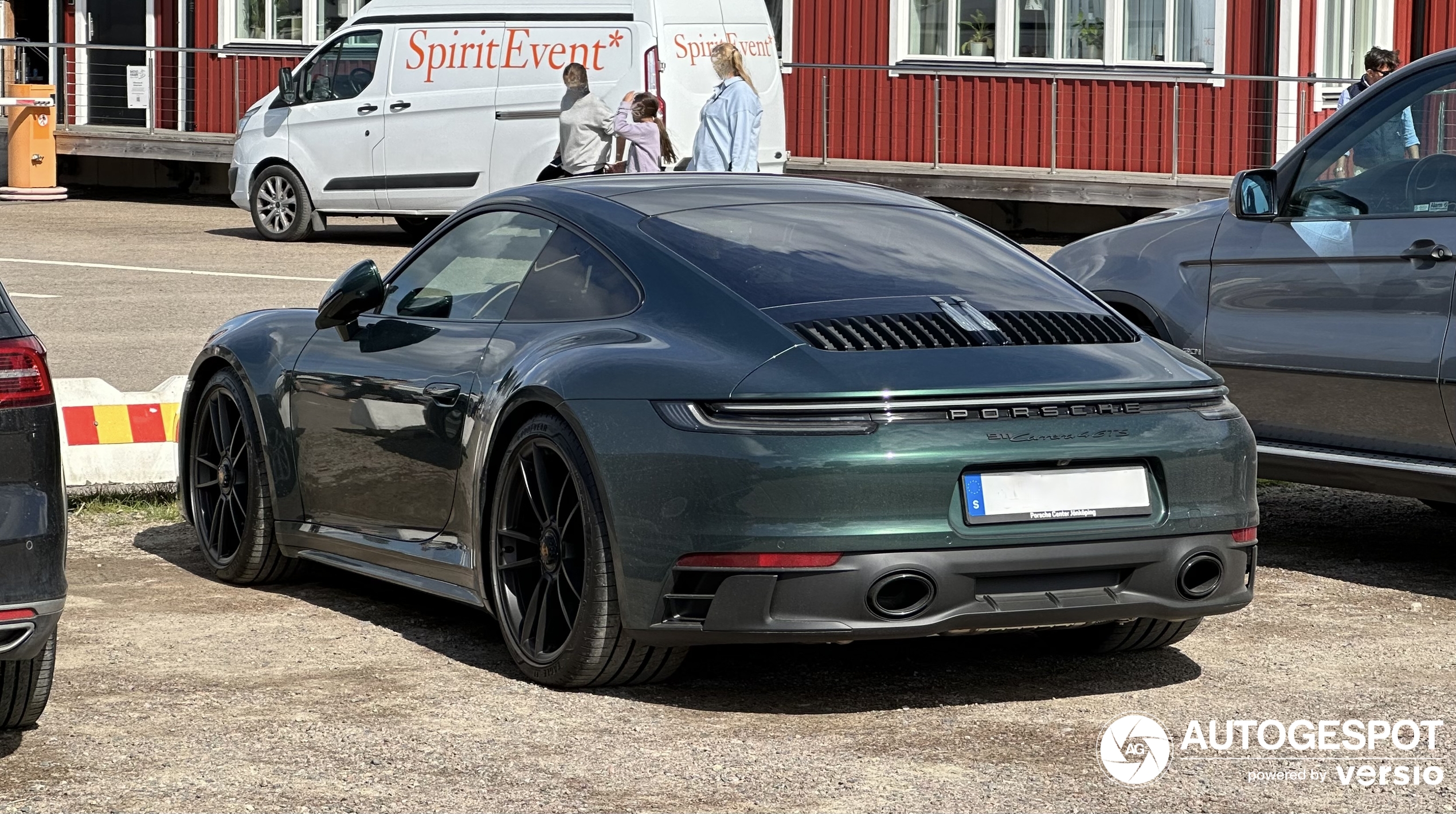 Porsche 992 Carrera 4 GTS