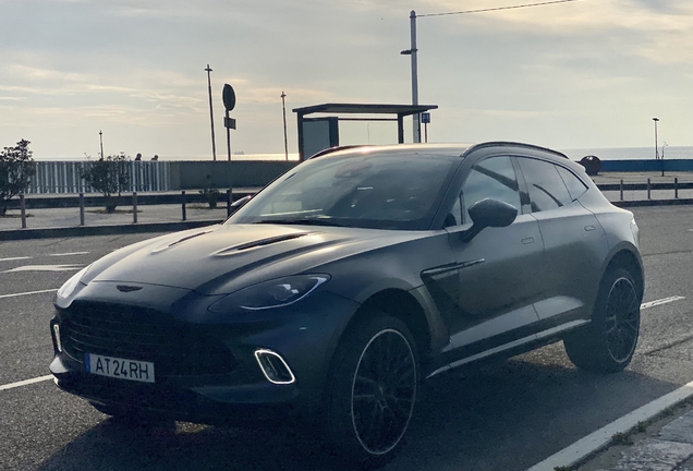 Aston Martin DBX