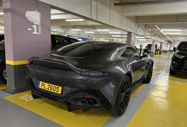 Aston Martin V8 Vantage 2018