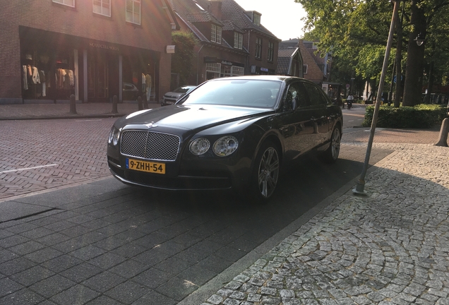 Bentley Flying Spur V8