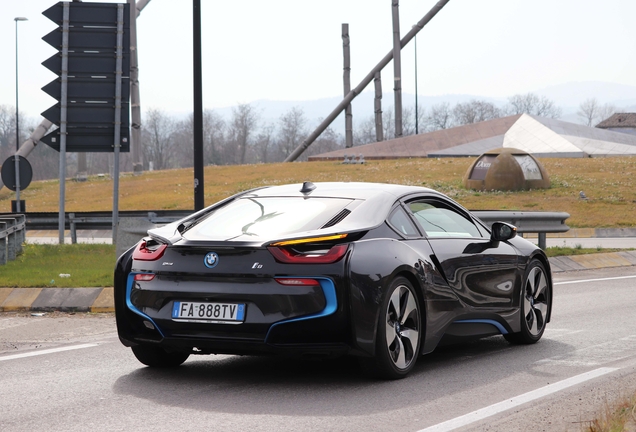 BMW i8