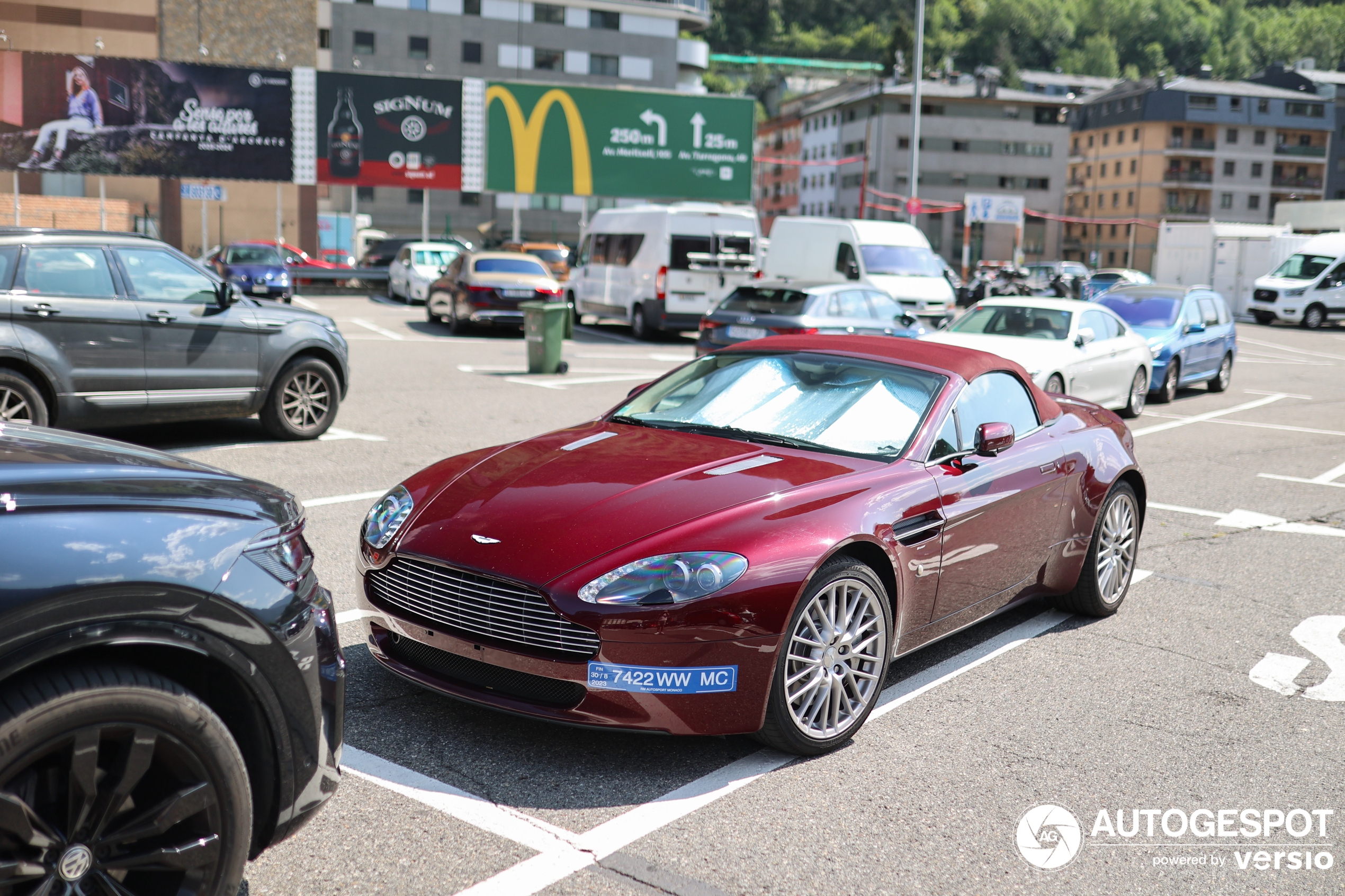 Aston Martin V8 Vantage Roadster