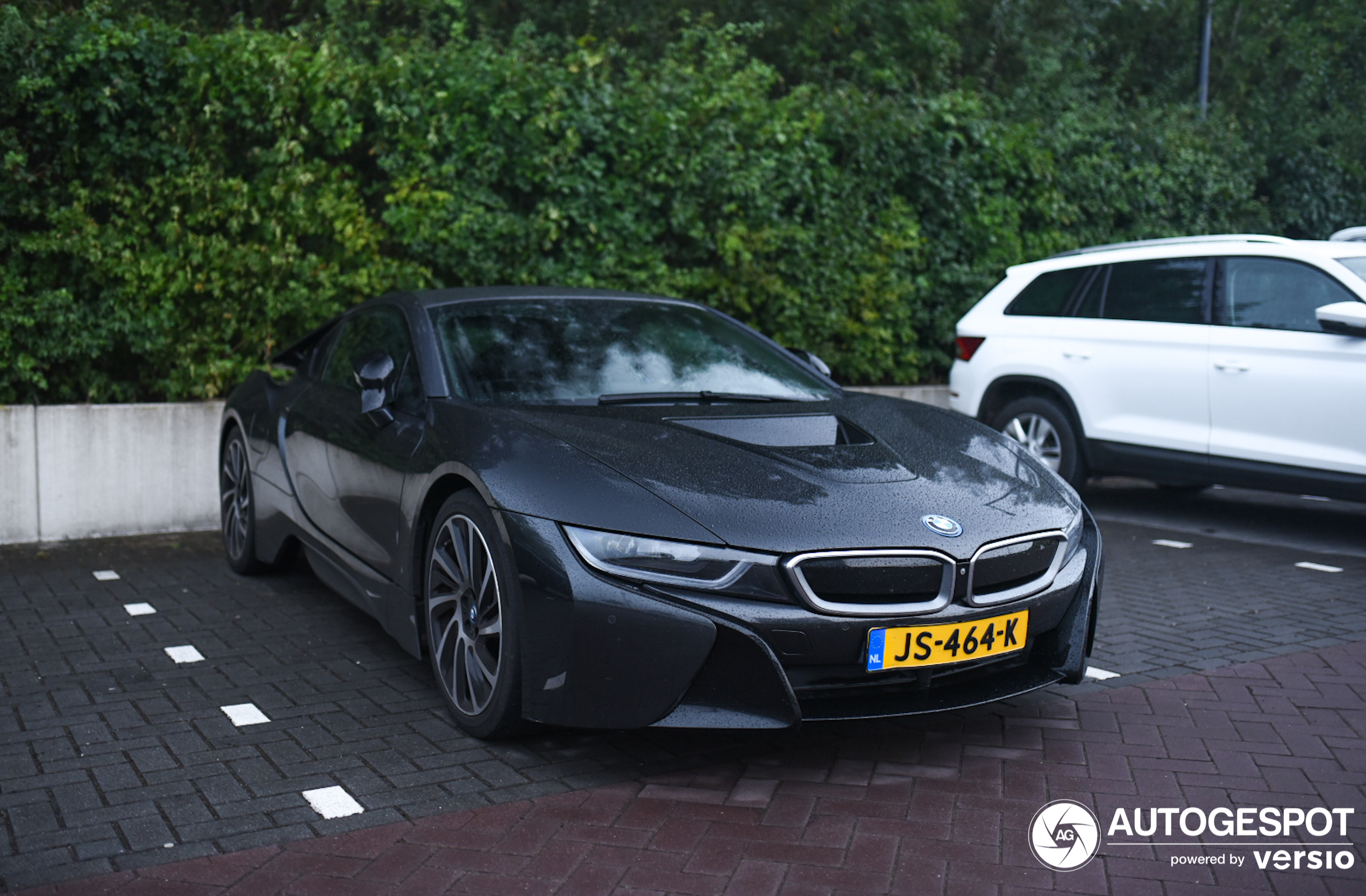 BMW i8