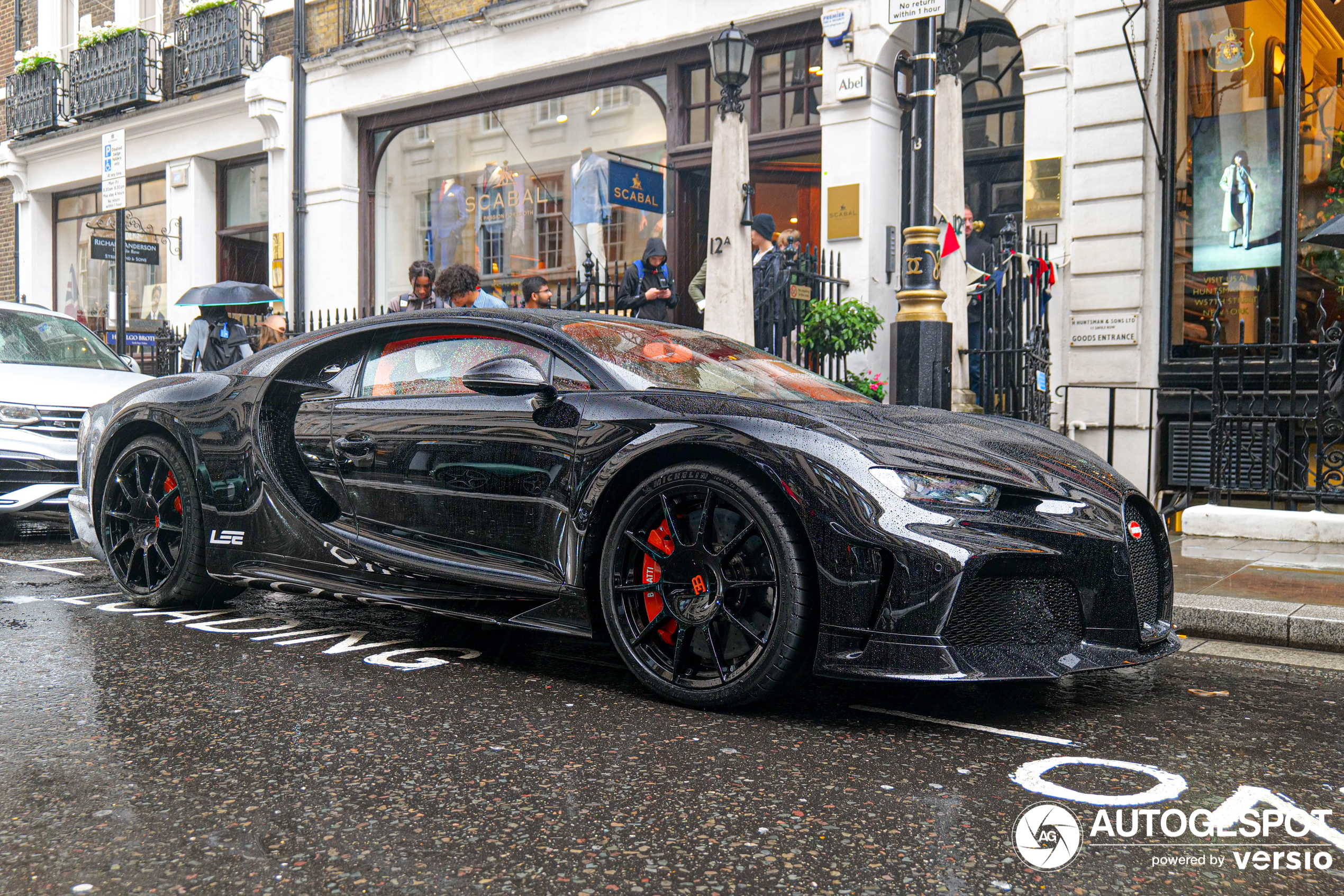 A new Chiron Super Sport shows up in London