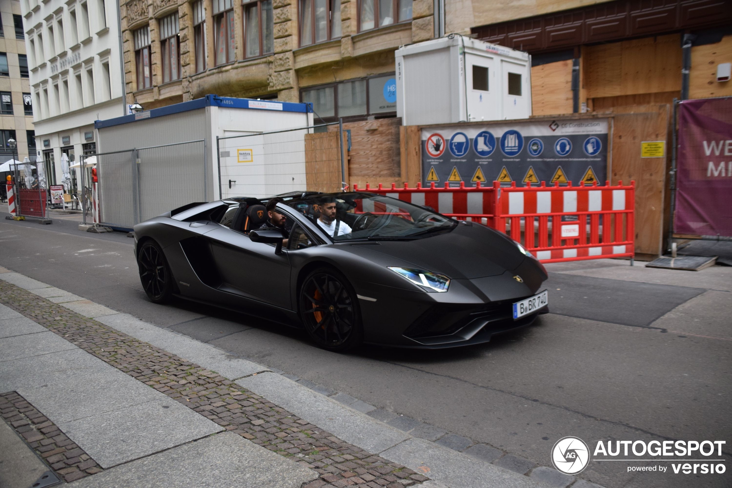 Lamborghini Aventador S LP740-4 Roadster