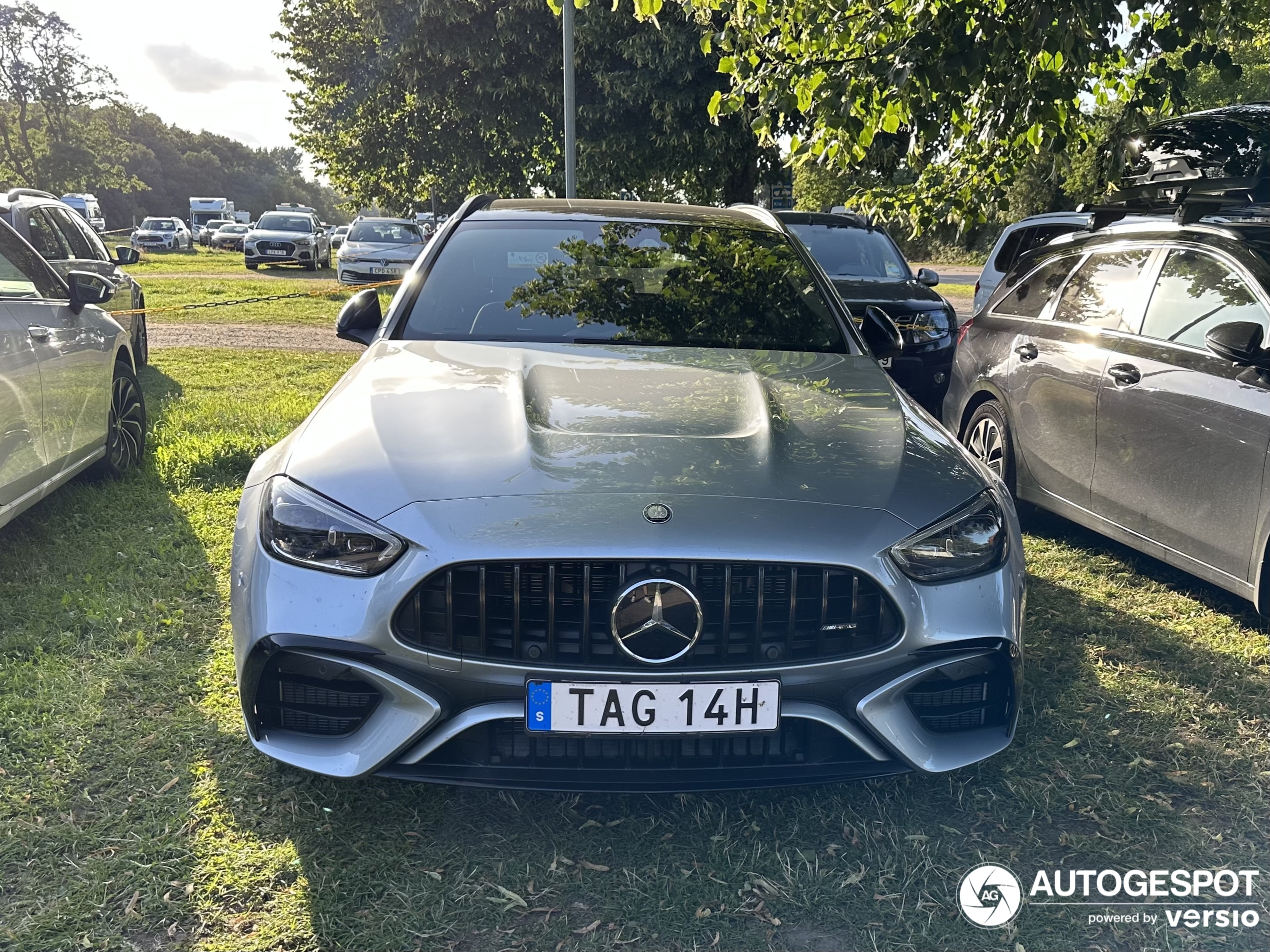 Gespot, de eerste Mercedes-AMG C 63 S E-Performance Estate met viercilinder