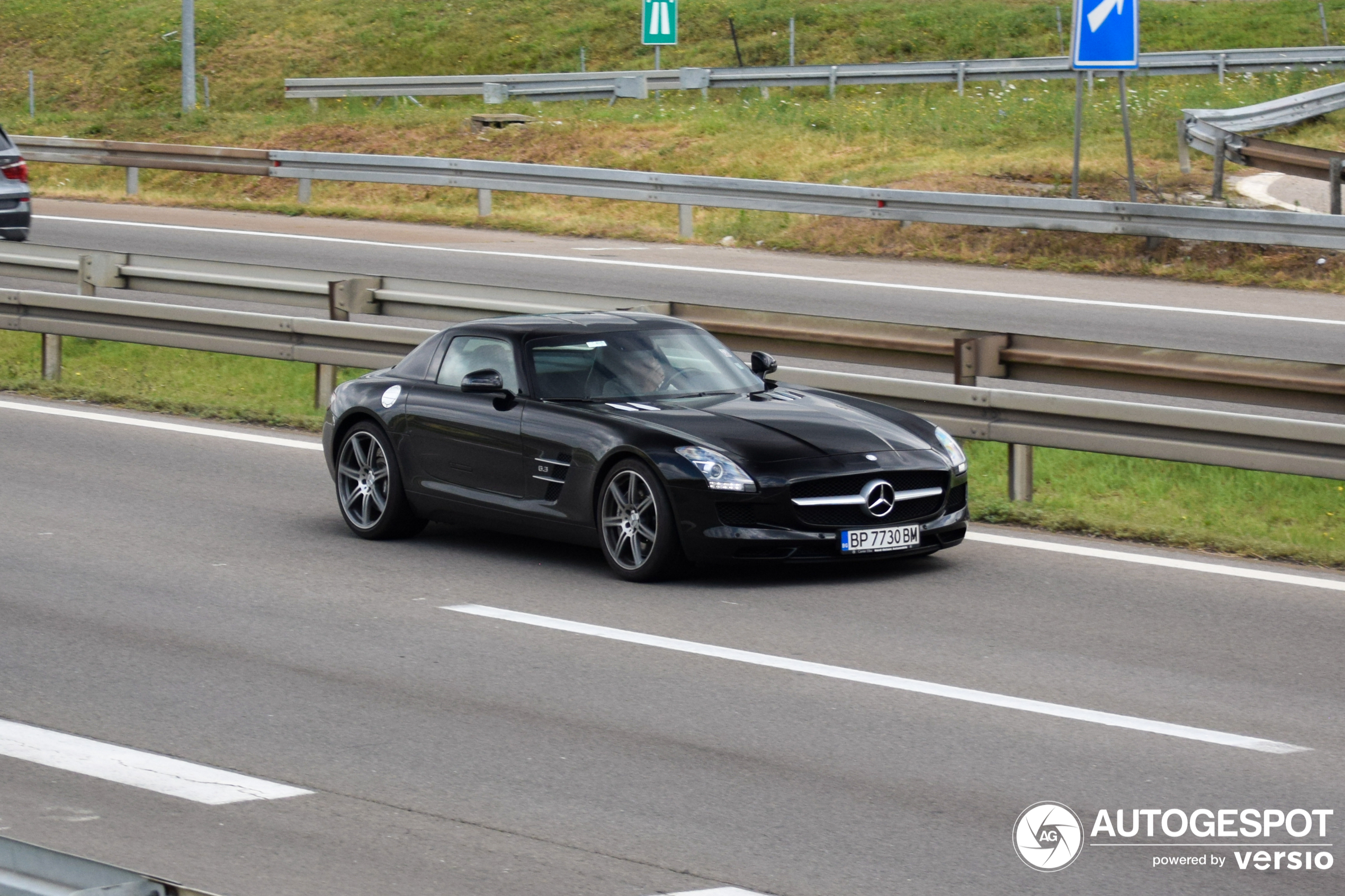 Mercedes-Benz SLS AMG