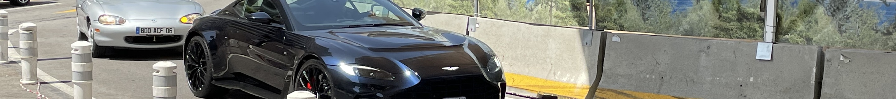 Aston Martin V12 Vantage 2023