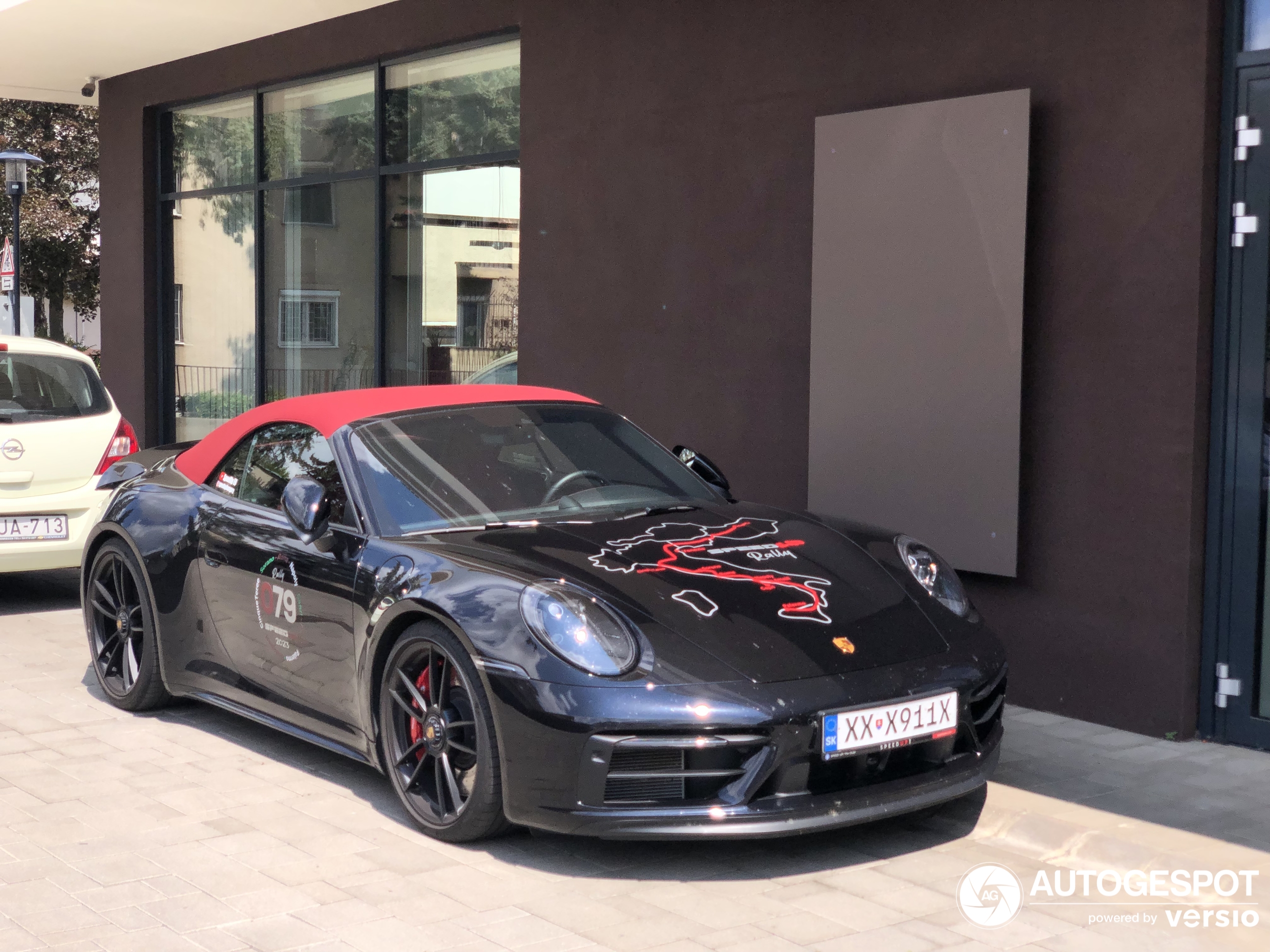 Porsche 992 Carrera 4 GTS Cabriolet