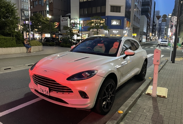 Aston Martin DBX