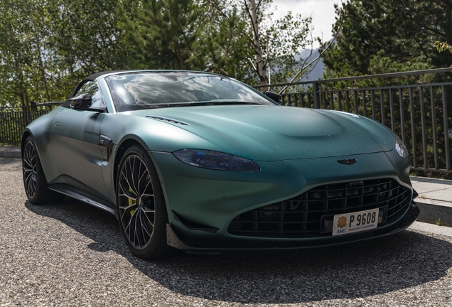 Aston Martin V8 Vantage Formula 1 Edition Roadster