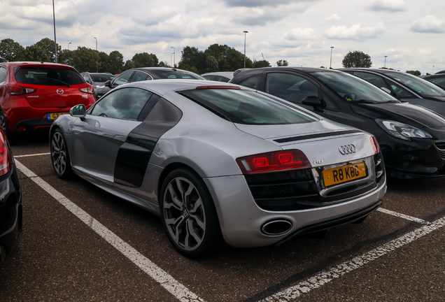 Audi R8 V10