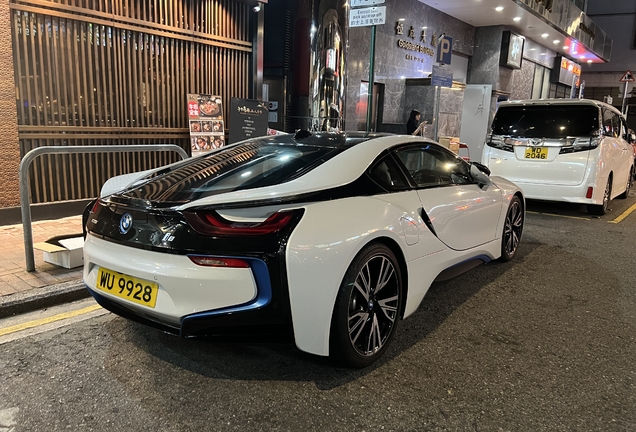 BMW i8