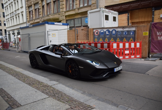 Lamborghini Aventador S LP740-4 Roadster