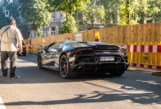 Lamborghini Huracán LP640-4 EVO Spyder