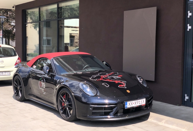 Porsche 992 Carrera 4 GTS Cabriolet