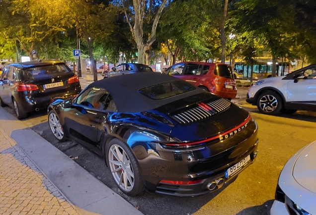 Porsche 992 Carrera 4S Cabriolet