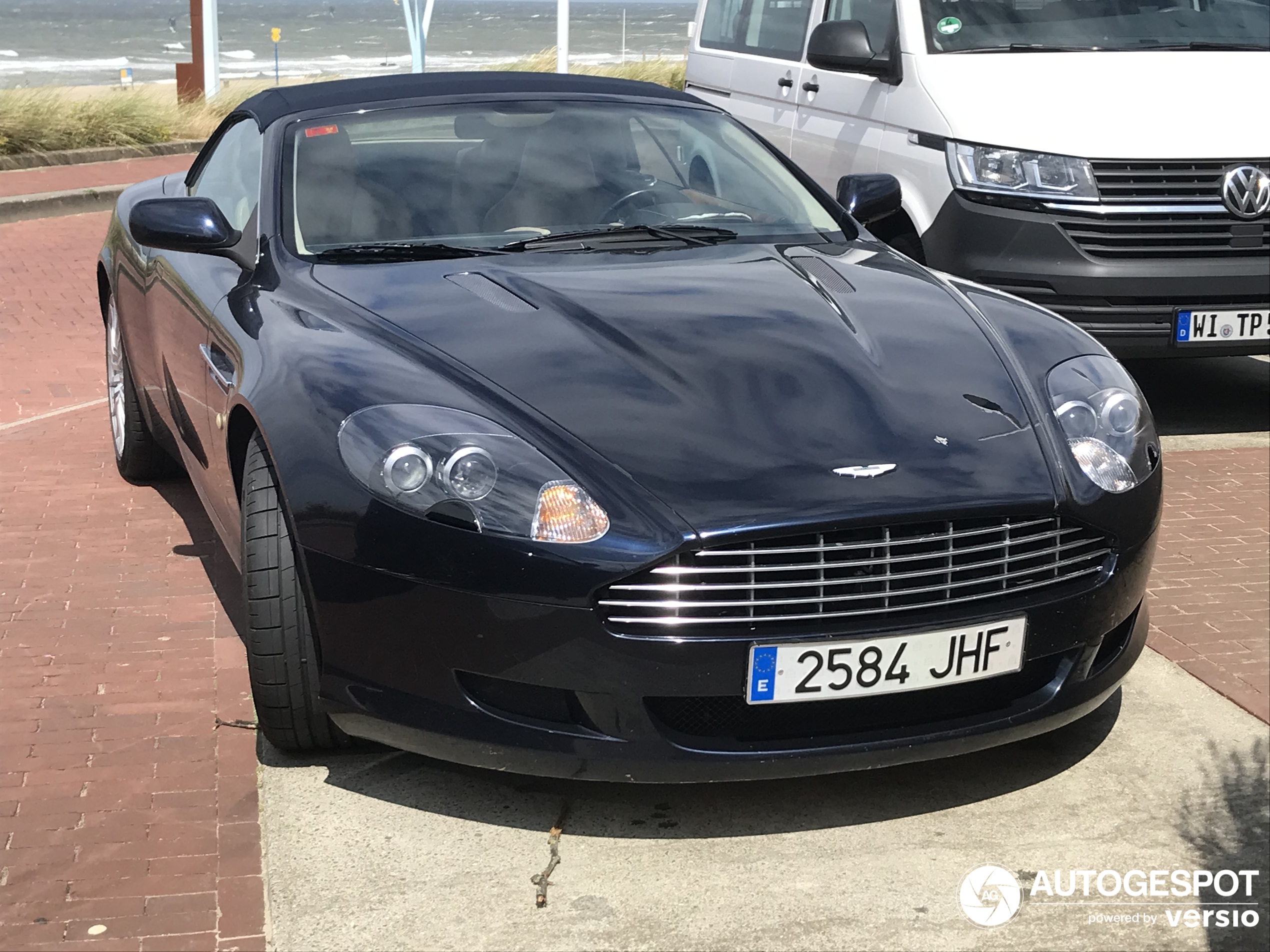 Aston Martin DB9 Volante