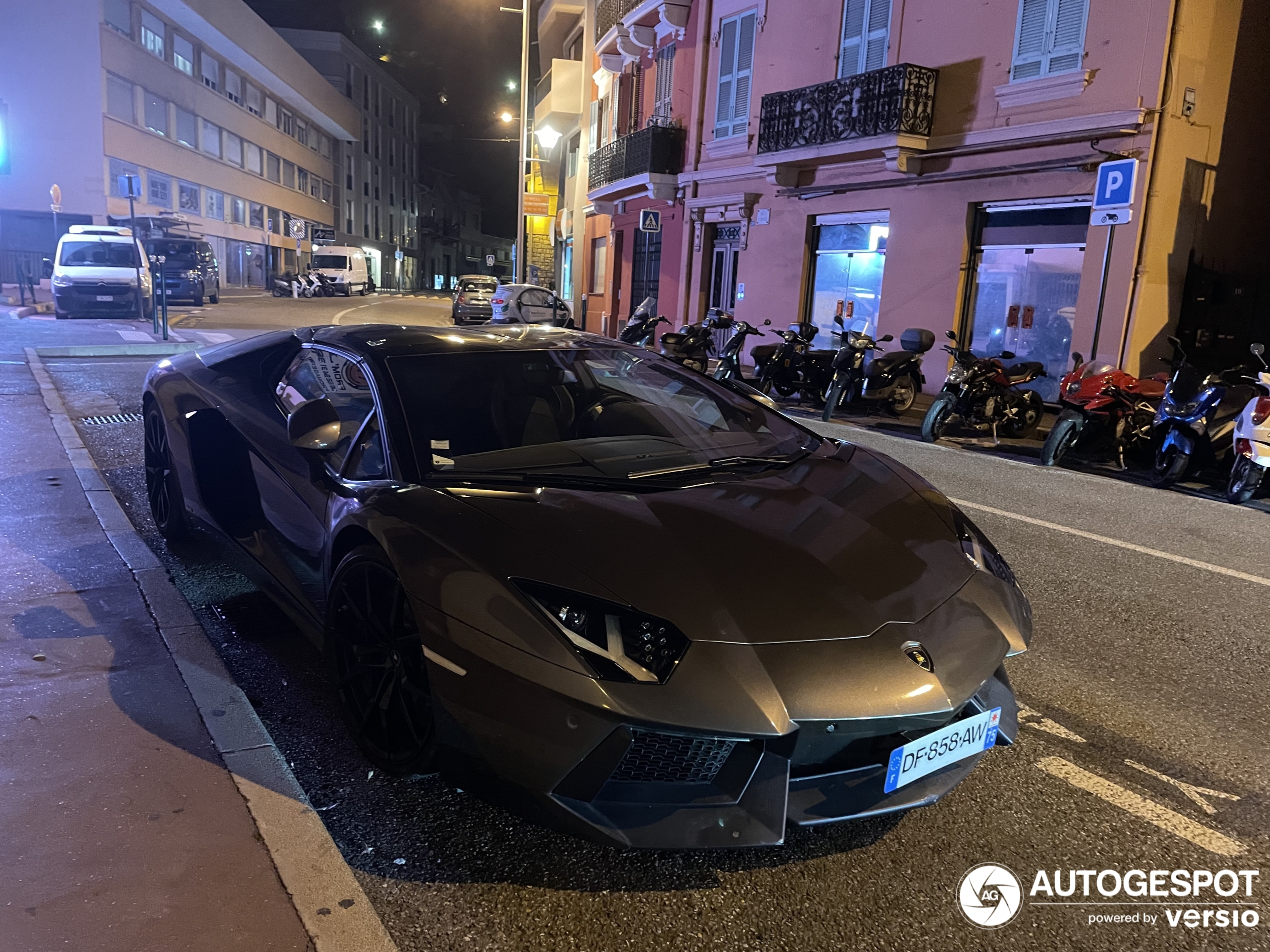 Lamborghini Aventador LP700-4 Roadster