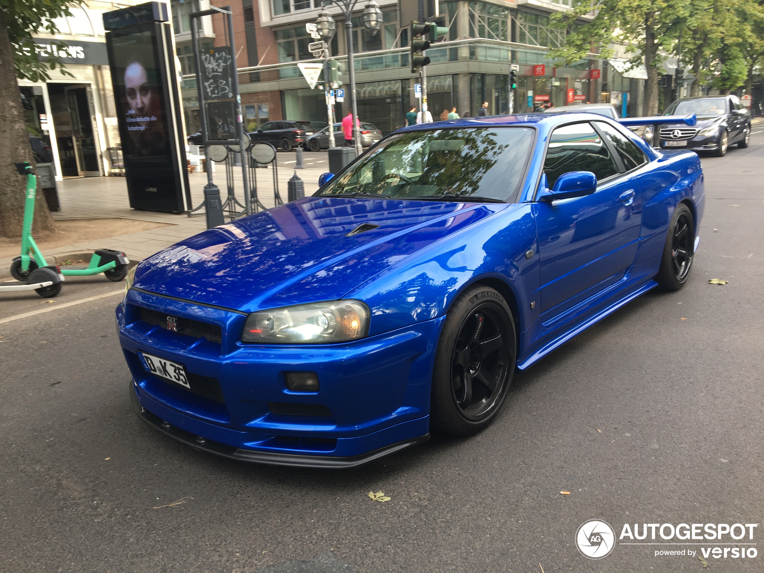 Nissan Skyline R34 GT-R V-Spec II