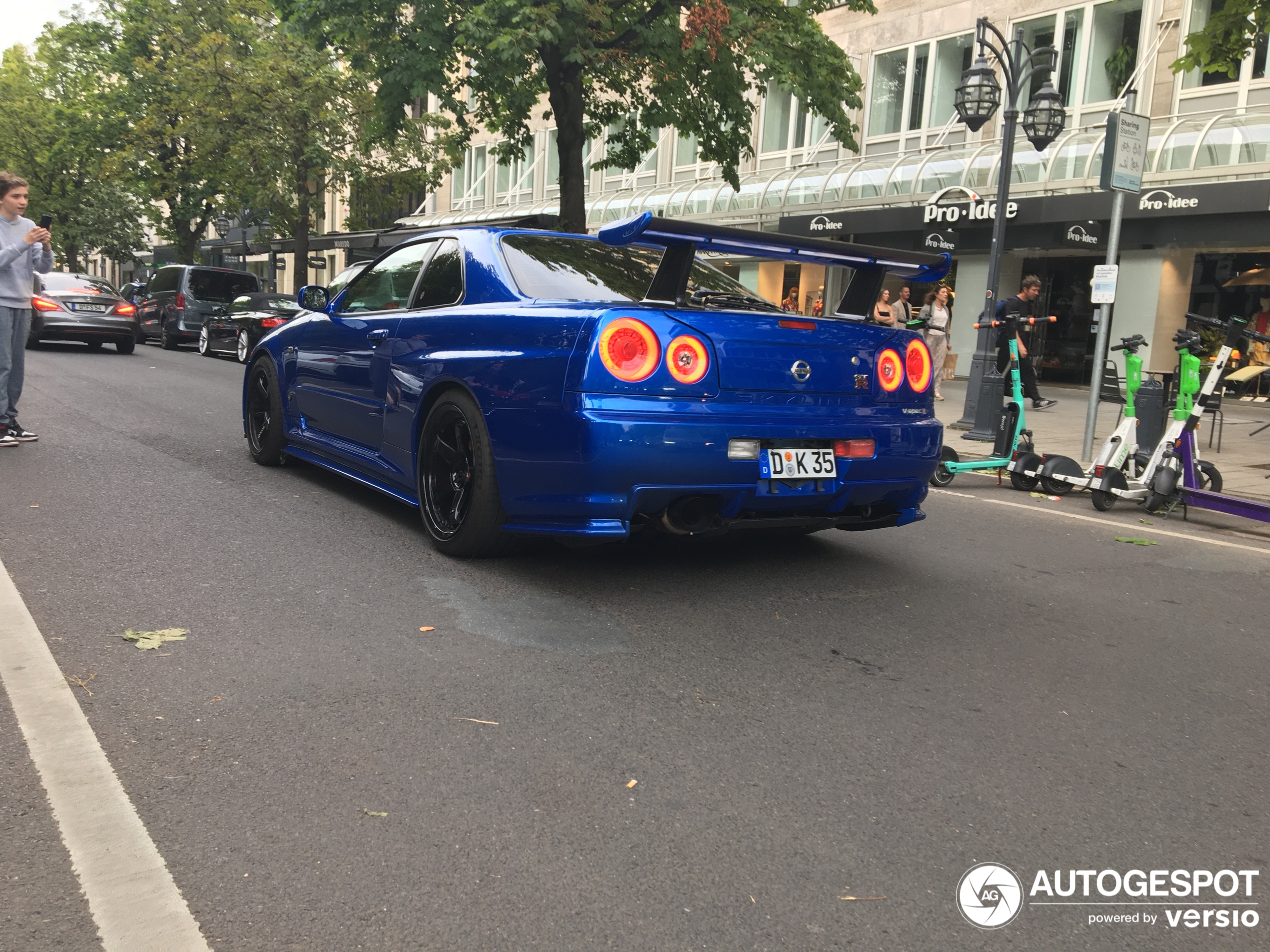 Nissan Skyline R34 GT-R V-Spec II - 23 July 2023 - Autogespot