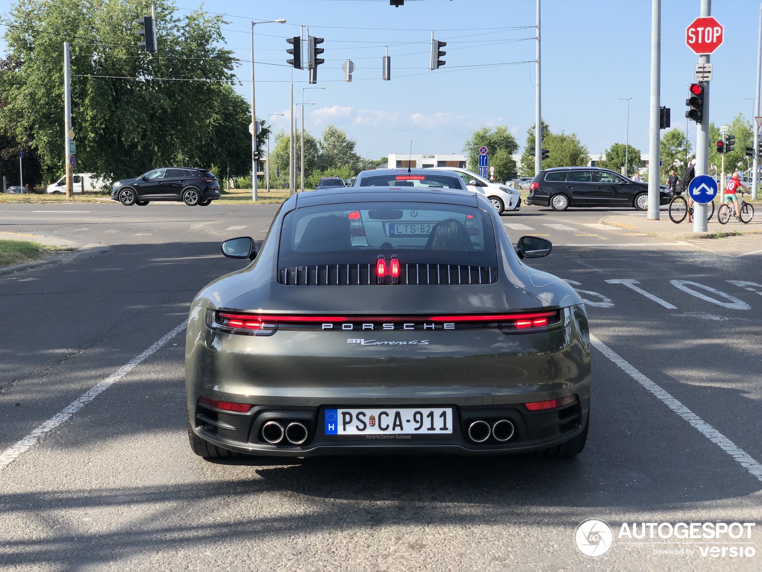 Porsche 992 Carrera 4S