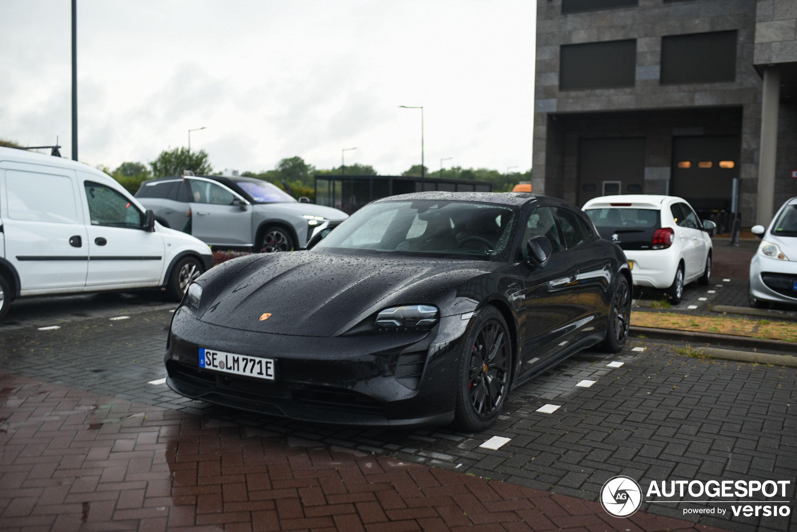 Porsche Taycan GTS Sport Turismo