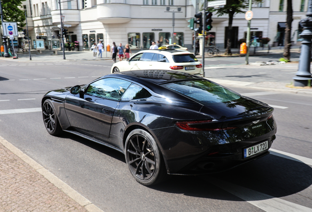 Aston Martin DB11