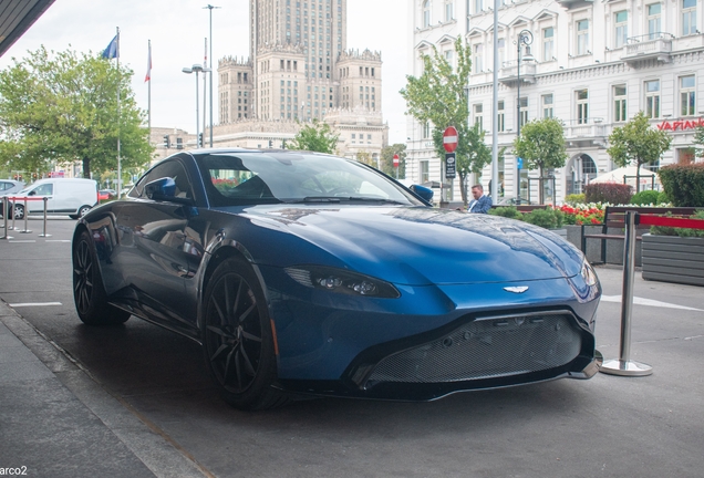 Aston Martin V8 Vantage 2018